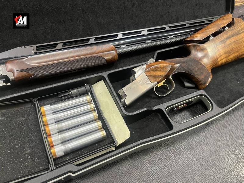 BROWNING MOD. B725 MASTER PRO TRAP HIGH RIB CAL.12 CANNE CM. 76 STROZZ. INT.