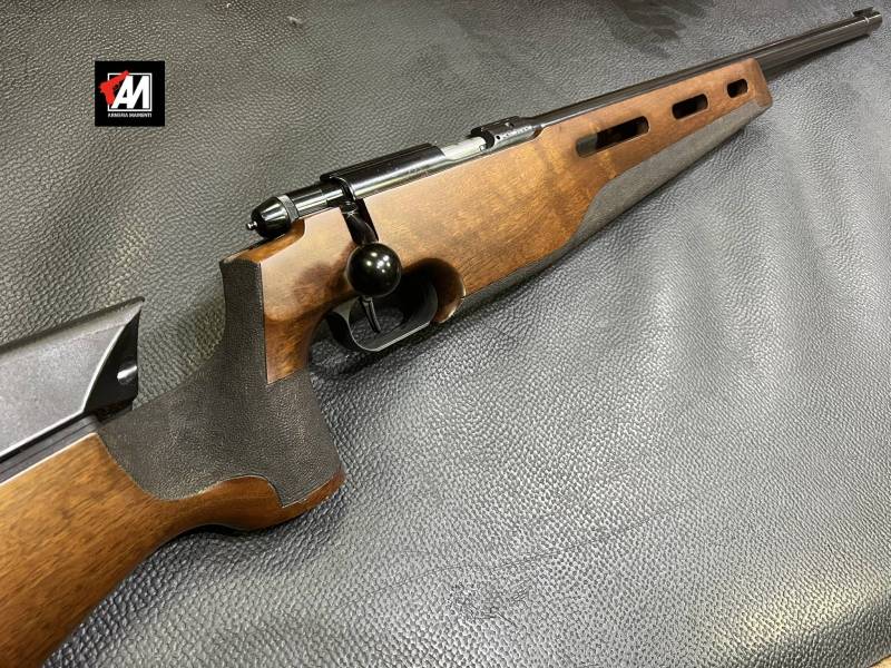 ANSCHUTZ MOD. MATCH 1807 CAL. 22 L.R. CANNA CM. 66 NASELLO REGOLABILE