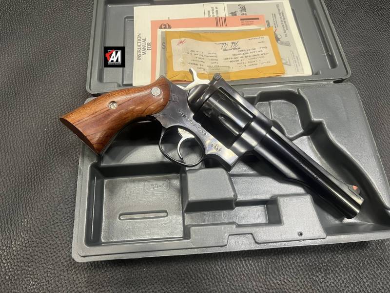 RUGER MOD. REDHAWK BLUED CAL. 44 MAGNUM SEI COLPI