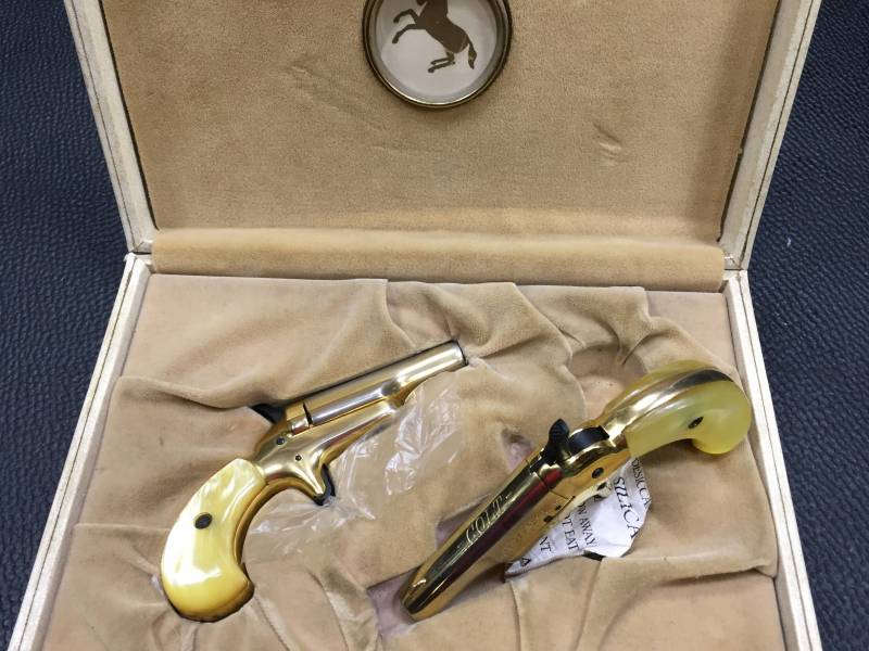 COLT MOD. DERRINGER COPPIA CAL. 22 SHORT