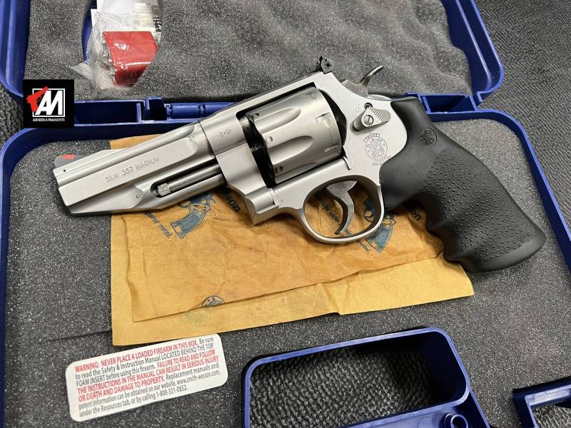 SMITH E WESSON MOD. 627-6 PRO SERIES CAL. 357 MAGNUM 8 COLPI 4 POLLICI