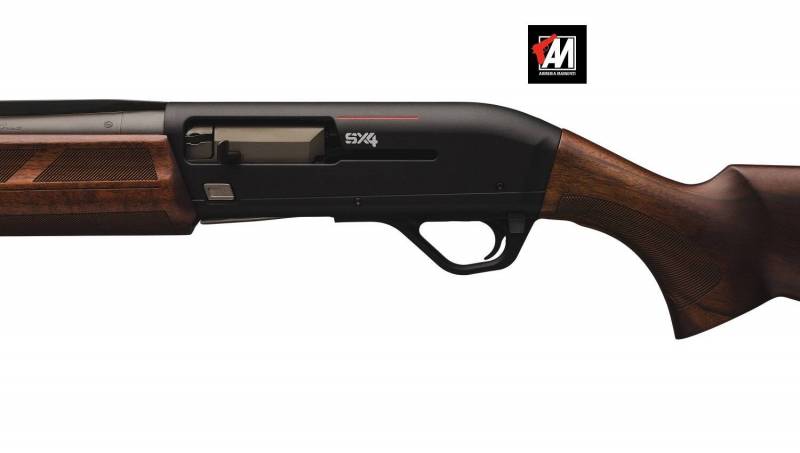 WINCHESTER MOD. SX4 LEFT HAND MANCINO LEGNO CAL.12 CANNA CM. 66 STROZZ.INT. CAM. 89 · foto 1 di 1