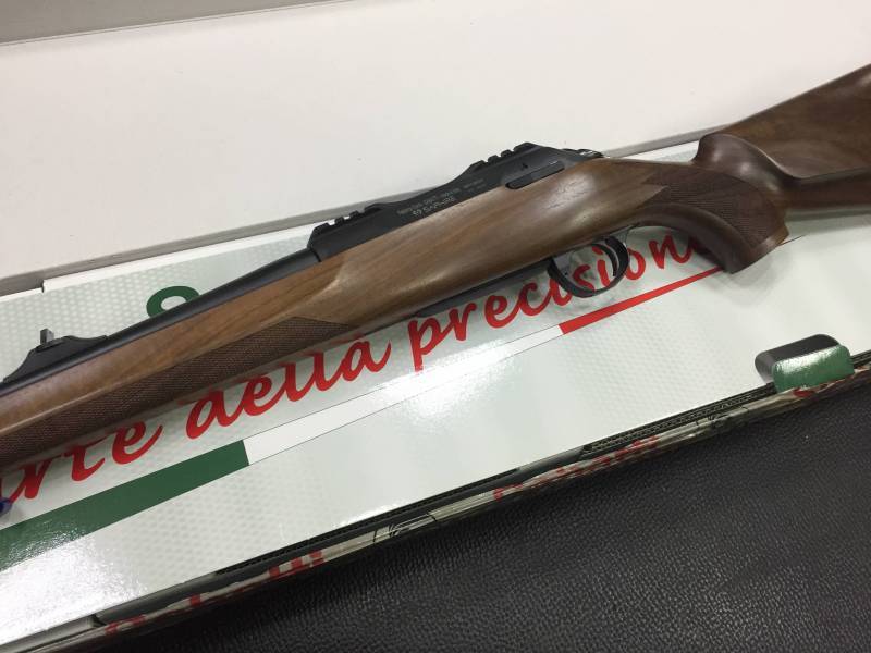 SABATTI MOD. SAPHIRE CAL. 300 WIN.MAG. LEGNO CON MIRE CANNA CM. 65 VOLATA 18 · foto 1 di 1