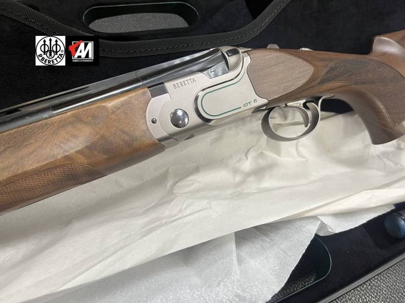 BERETTA MOD. DT11 SUPERSPORT SPORTING CAL.12 CANNE CM. 76 STROZZ. INT.
SERIE LIMITATA DEI 500 ANNI BERETTA NUMERATO CON MATRICOLA E VALIGETTA DEDICATI · foto 1 di 1