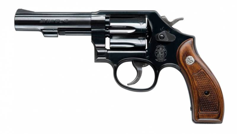 SMITH & WESSON Revolver Classic Series Mod. 10 4 POLLICI .38Sp.+ P · foto 1 di 1