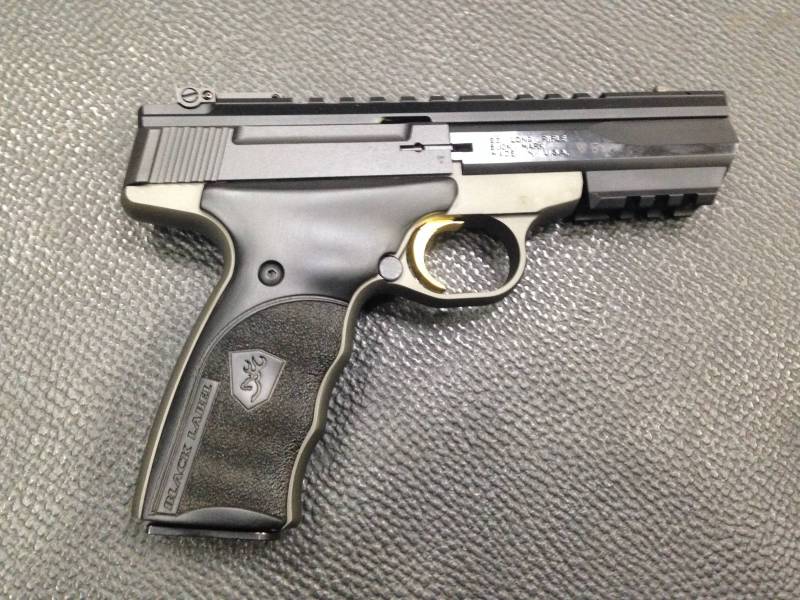 BROWNING MOD. BUCK MARK MICRO CNTR BLK LAB. 22 L.R. · foto 1 di 1