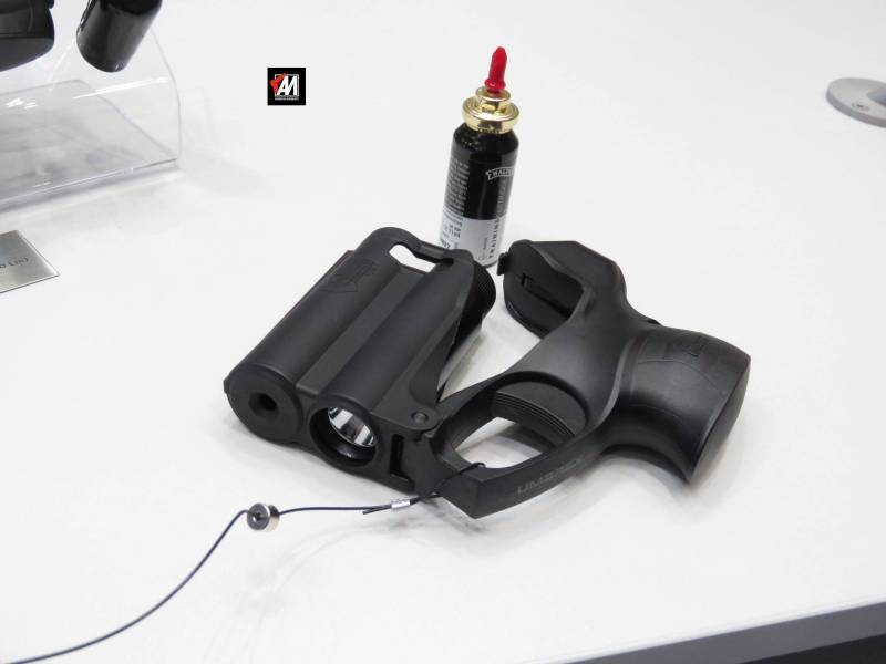 UMAREX MOD. PLP PGS II KIT CAPSICUM + TORCIA · foto 1 di 1